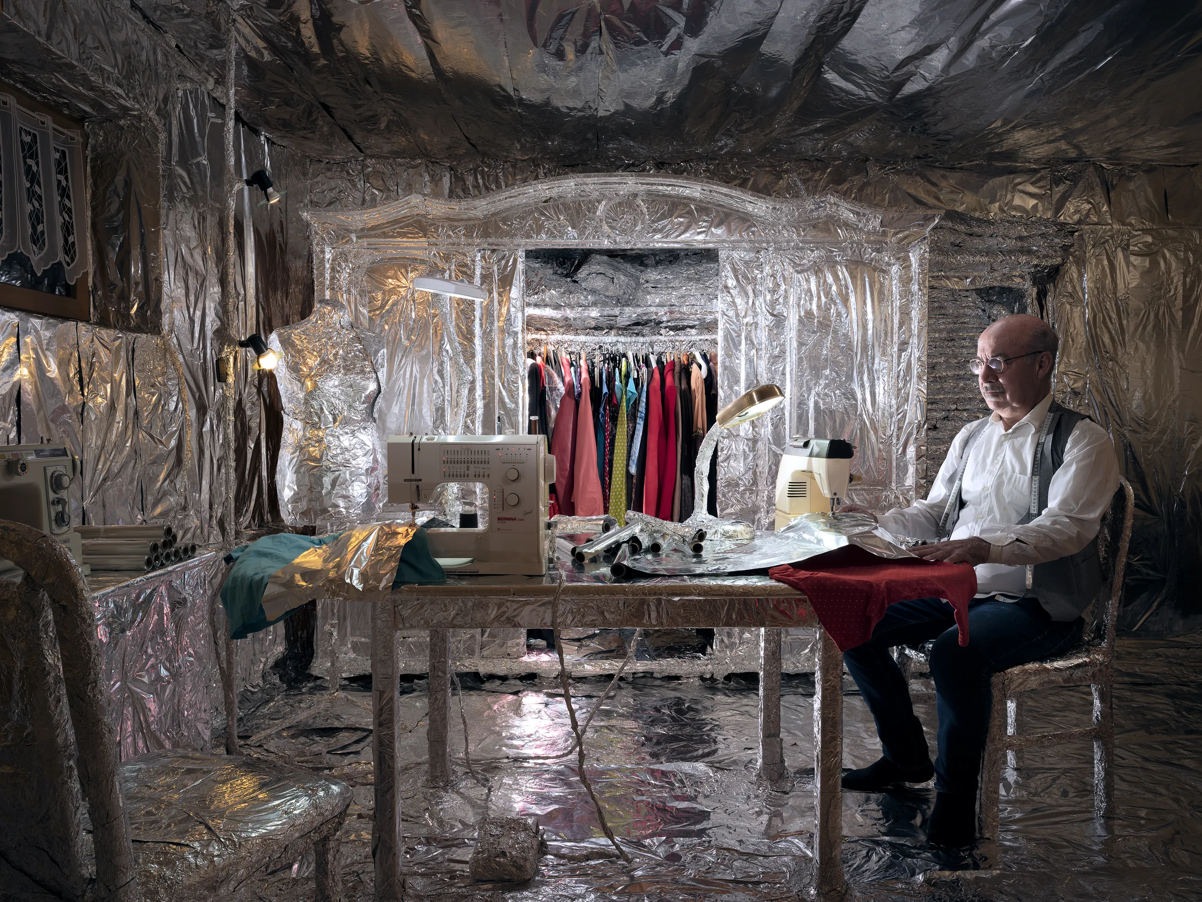 Tin Foil (SYNCOPE) – staged photograph by Seb Agnew
